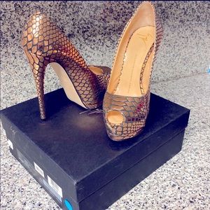 Giuseppe Zanotti Peep Toe